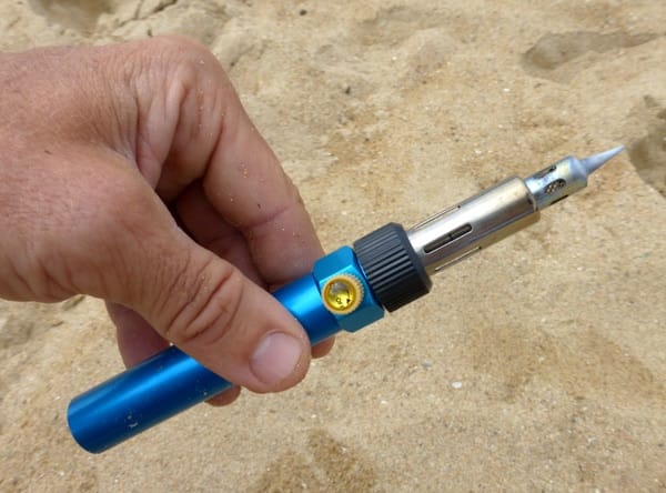 cómo reparar kayak de plástico